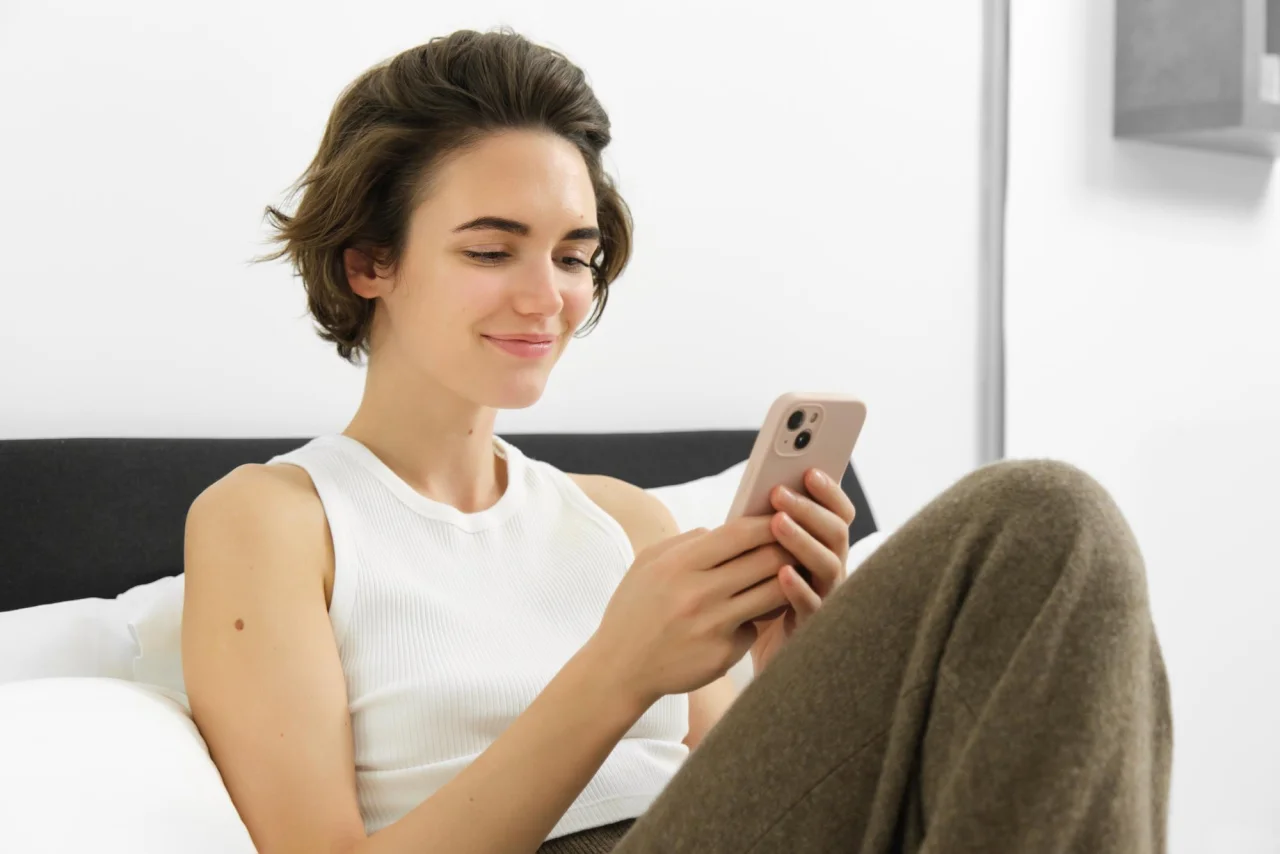 Telefonunuzu Uzun Ömürlü Kullanmanın Sırrı: Doğru Aksesuar Seçimi Rehberi